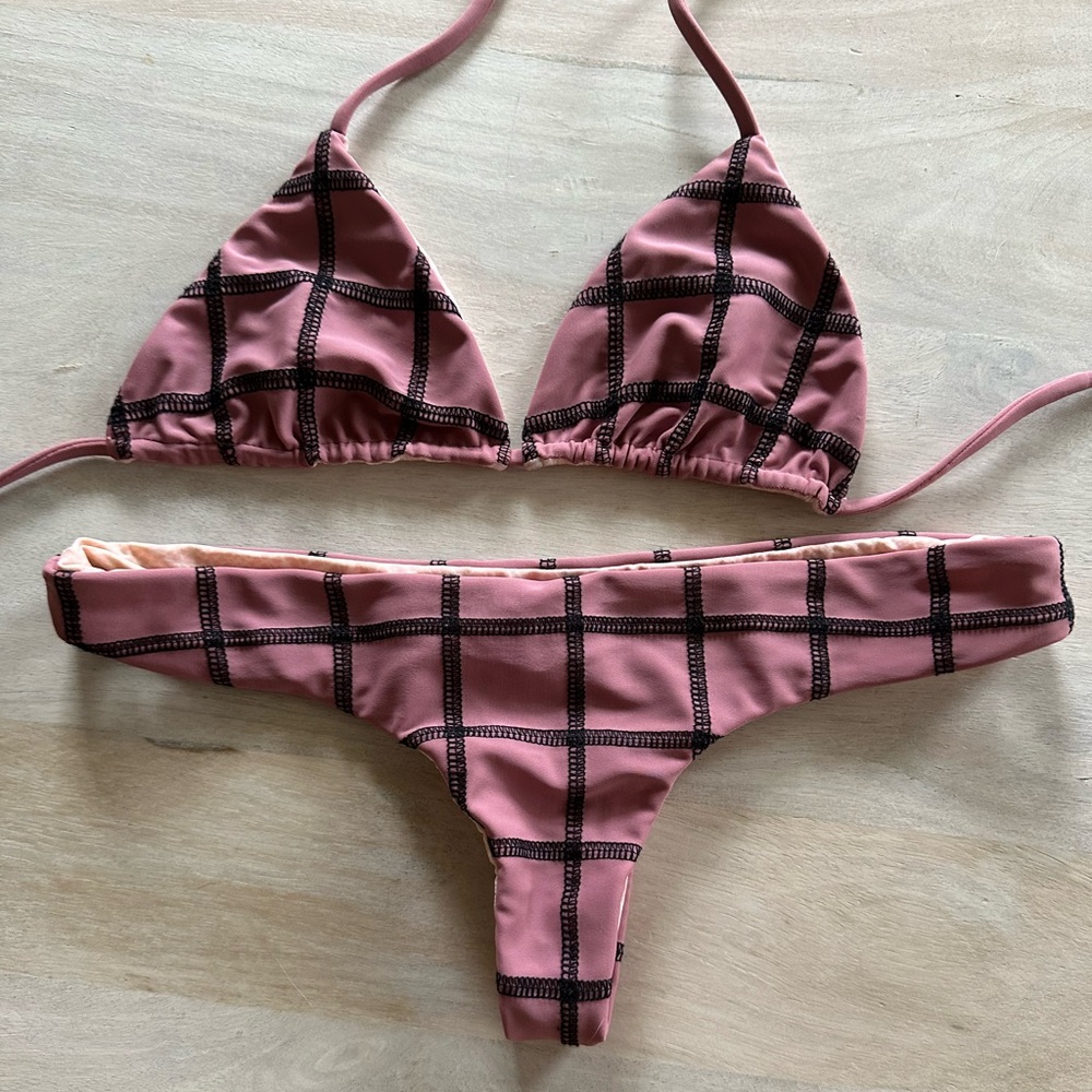 ✖️[SOLD]✖️ ACACIA SWIM - Picture 2 of 4